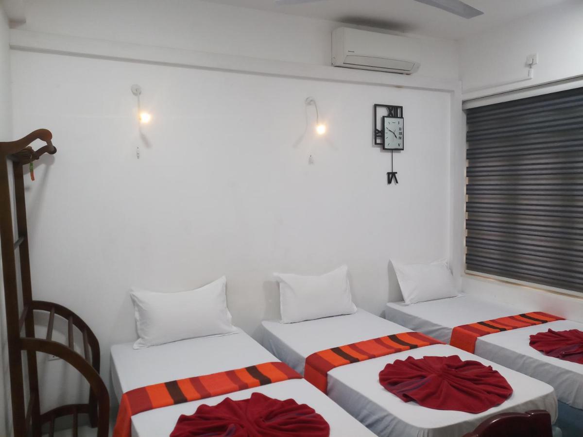Wish Residence Seaside, Near Durdans & Vasan Eye Care Hospital, Colombo 3 Bagian luar foto